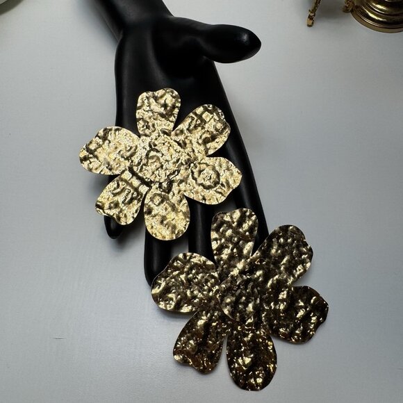 Zara Oversized Flower Earrings Gold Stud Floral Dangle Statement Golden - Picture 4 of 6